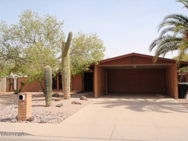 42 E Hampton Ave., Mesa, AZ 85210