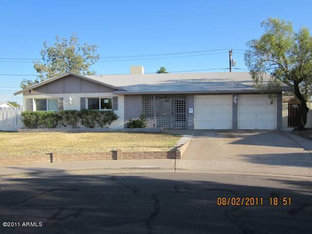 1825 W Mountain View Cir., Mesa, AZ 85201