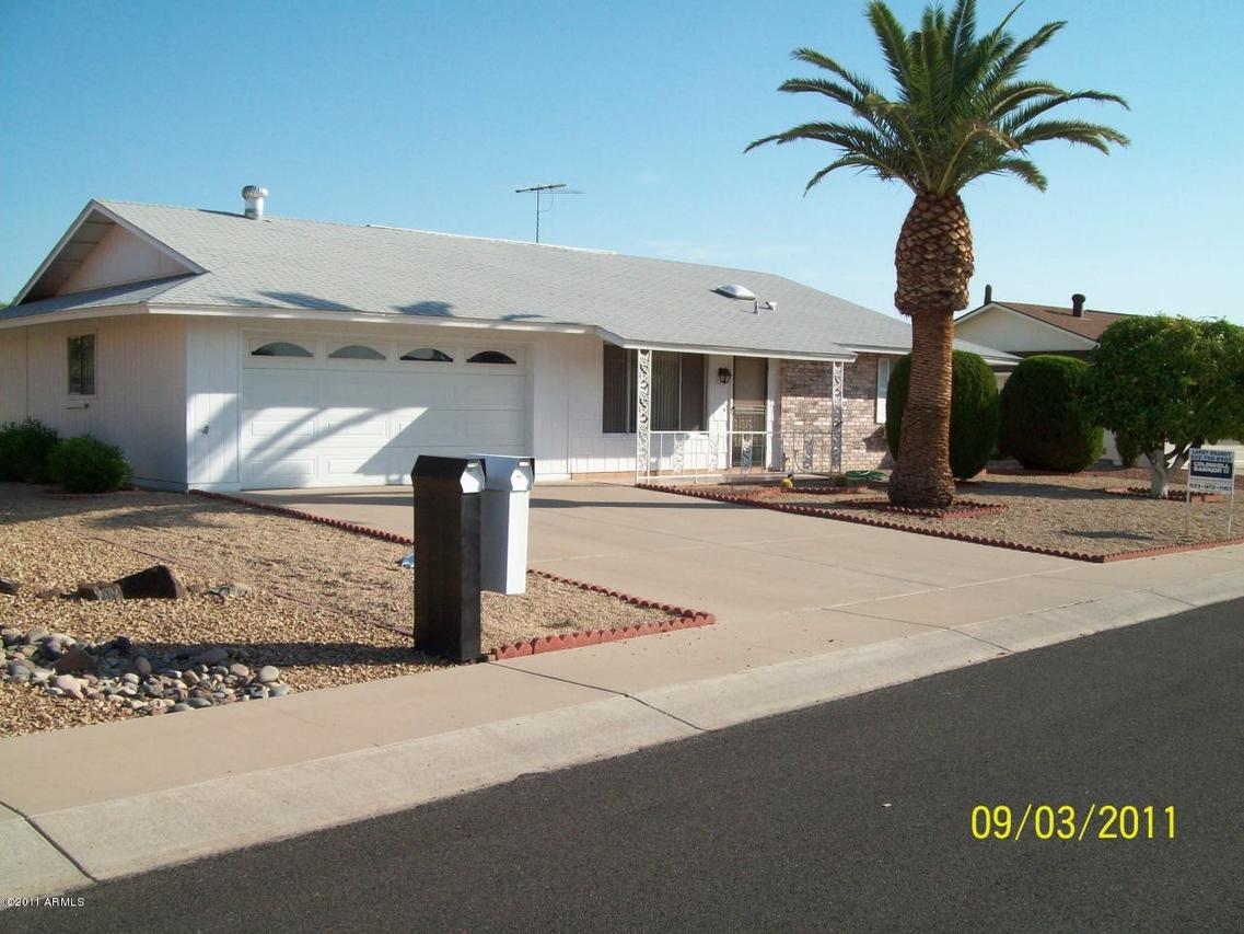 9810 W Terrace Ln., Sun City, AZ 85373