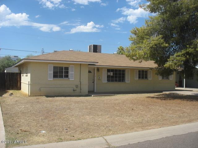 2033 E Earll Dr., Phoenix, AZ 85016