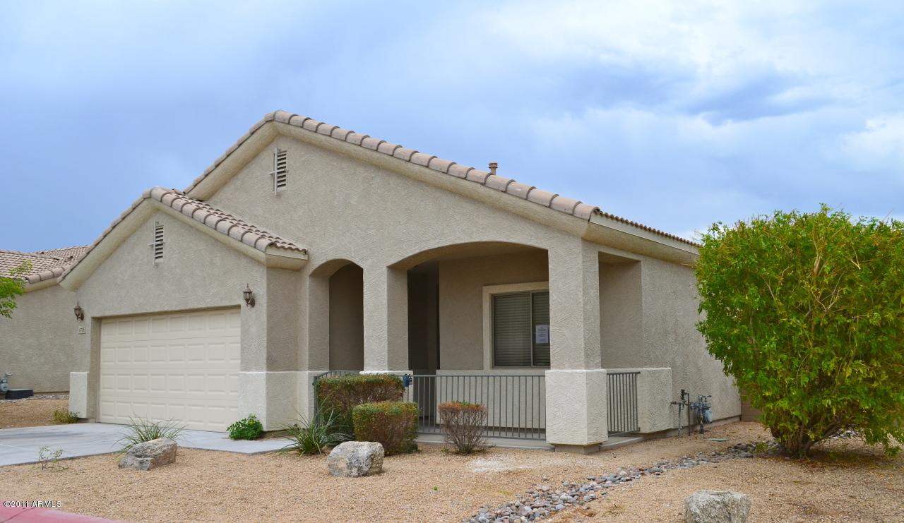 6715 E Roland St., Mesa, AZ 85215