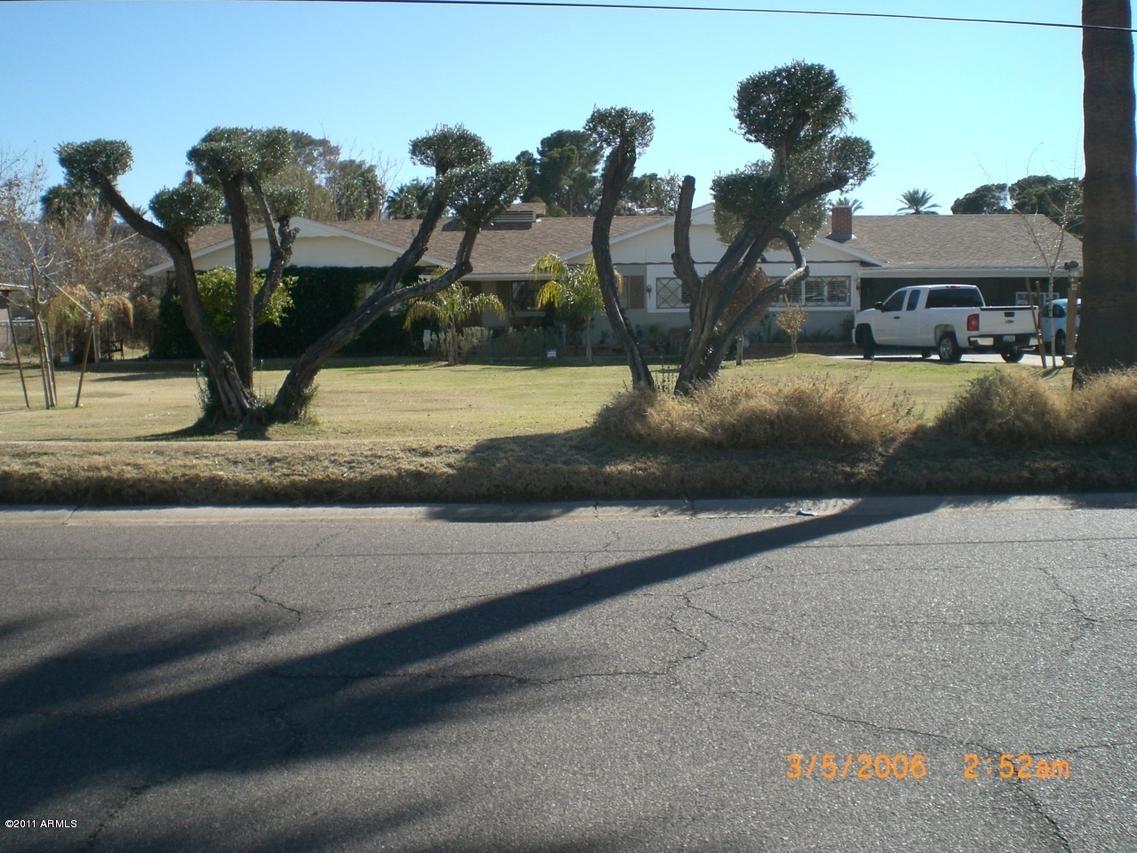 49 E Greenway Rd., Phoenix, AZ 85042