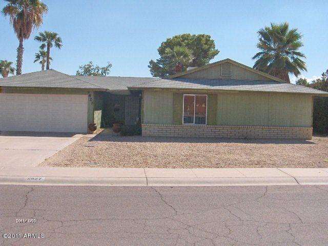 2827 E Laurel Ln., Phoenix, AZ 85028
