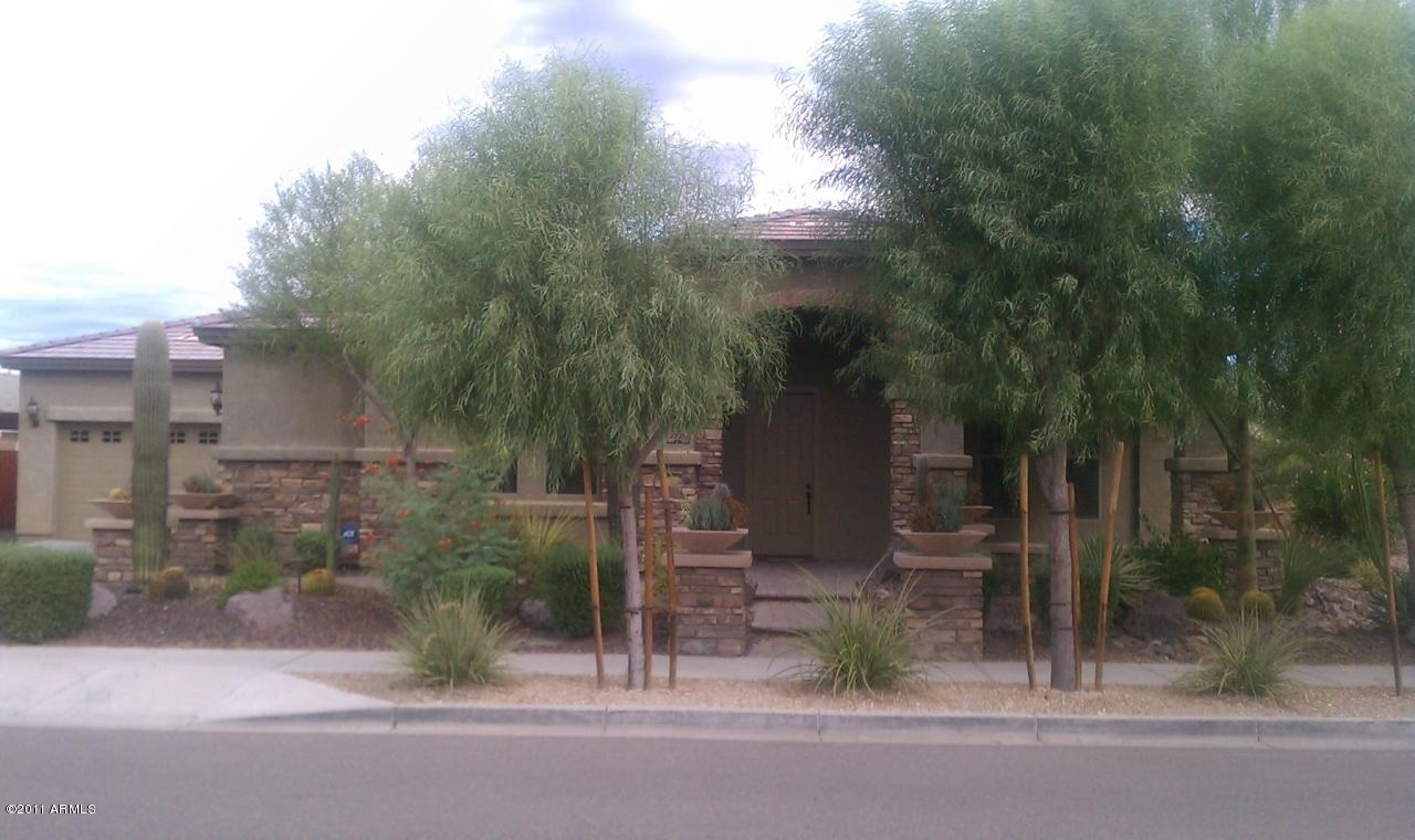 2326 W Fetlock Tr., Phoenix, AZ 85085