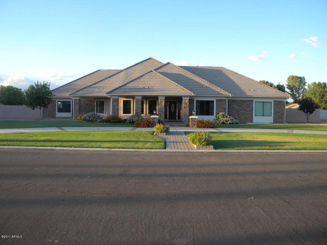 828 E Harwell Rd., Gilbert, AZ 85234