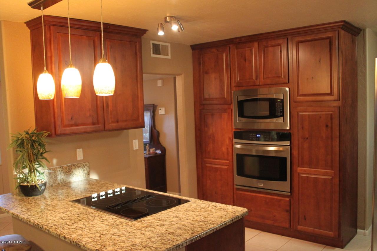 906 S Saranac Ave., Mesa, AZ 85208