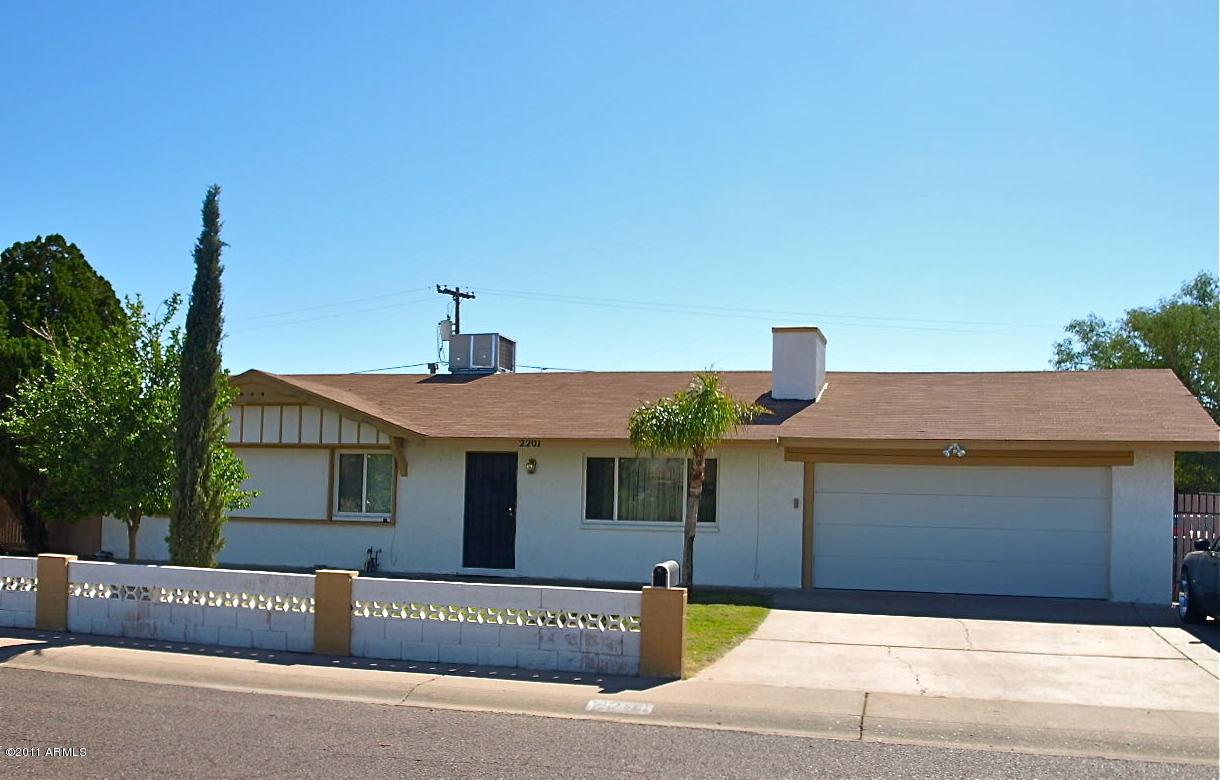 2201 W Shady Glen Ave., Phoenix, AZ 85023