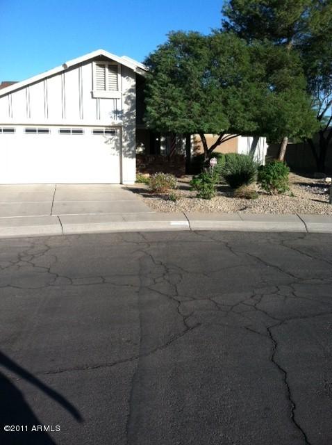 1931 E Saint Catherine Ave., Phoenix, AZ 85040