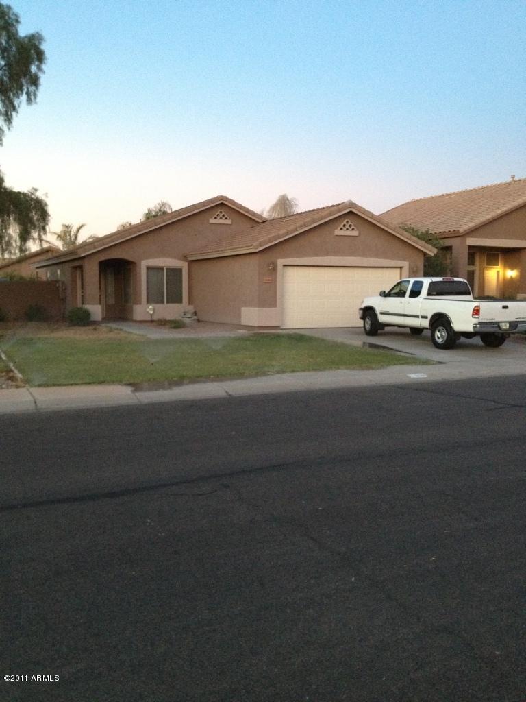 3136 E Desert Ln., Gilbert, AZ 85234