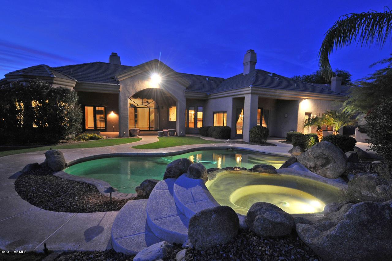 12077 E Laurel Ln., Scottsdale, AZ 85259