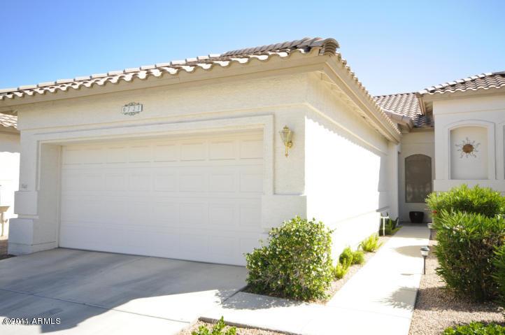 9721 E Holiday Way, Sun Lakes, AZ 85248