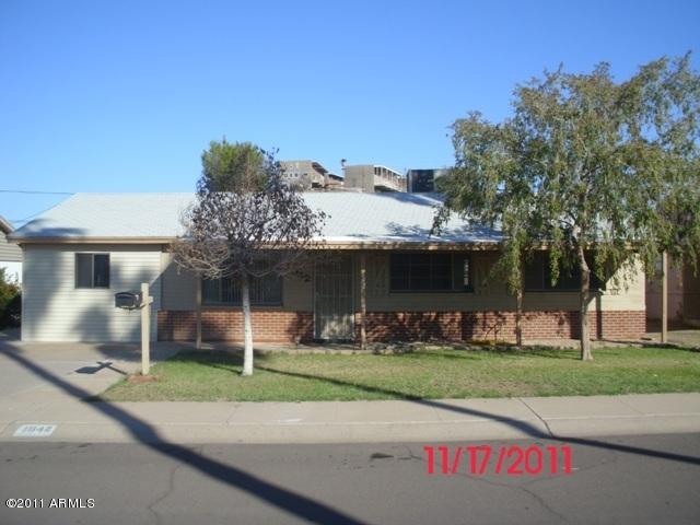 1042 E El Camino Dr., Phoenix, AZ 85020