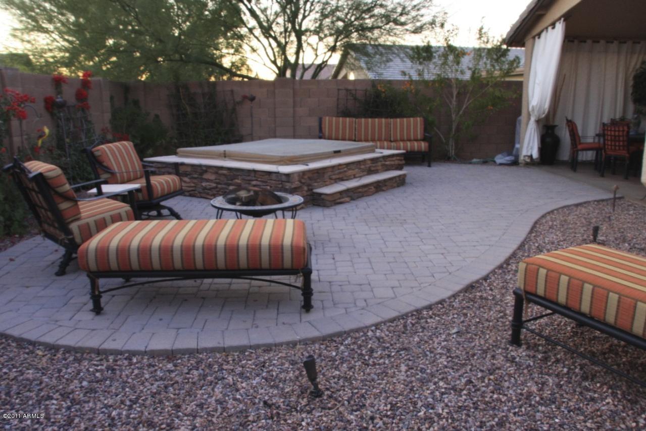 2217 W Madre Del Oro Dr., Phoenix, AZ 85085