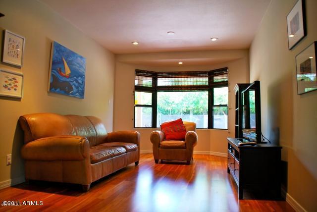 327 E Del Rio Dr., Tempe, AZ 85282