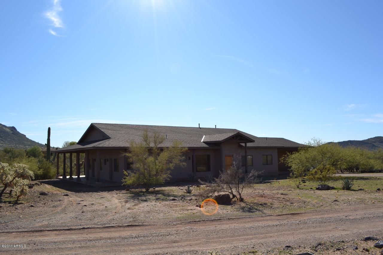 43720 N 20th St., New River, AZ 85087