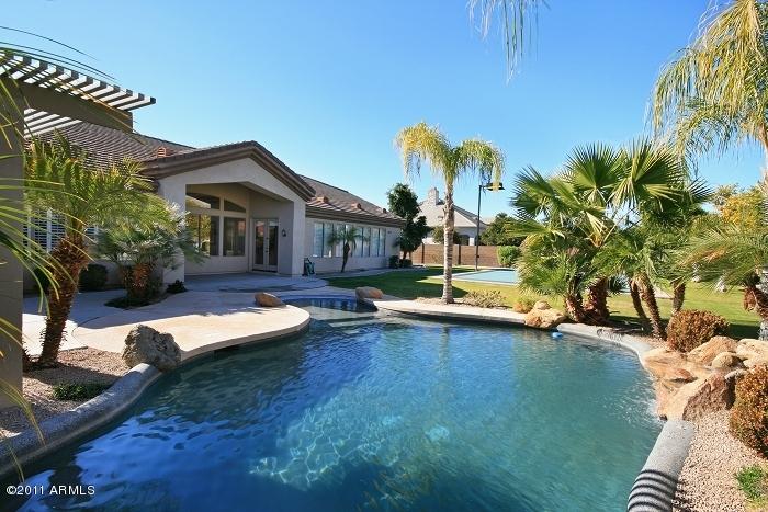 3932 E Fairfield Cir., Mesa, AZ 85205