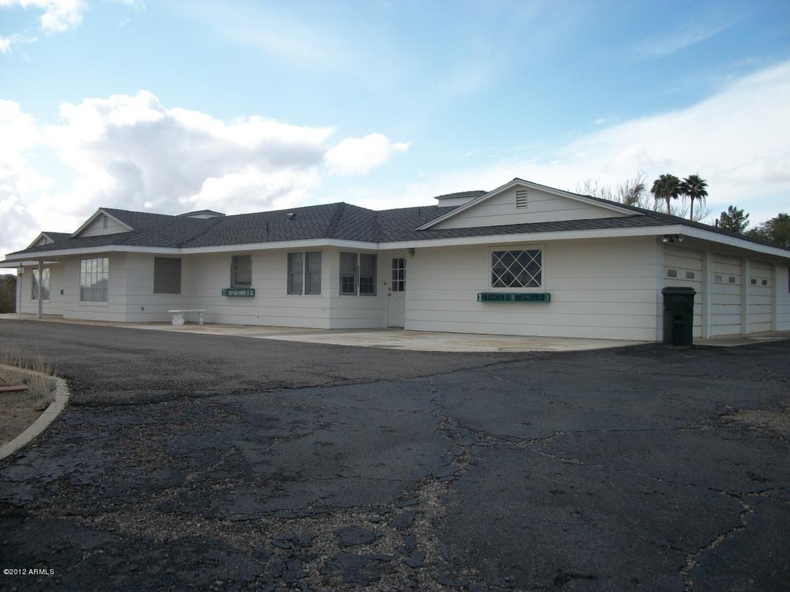 290 N Country Club Dr., Wickenburg, AZ 85390