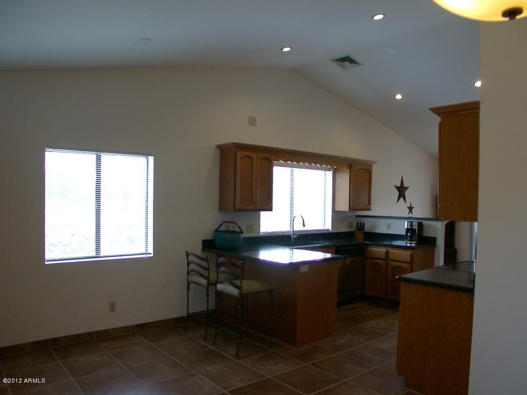 35852 N 10th St., Phoenix, AZ 85086