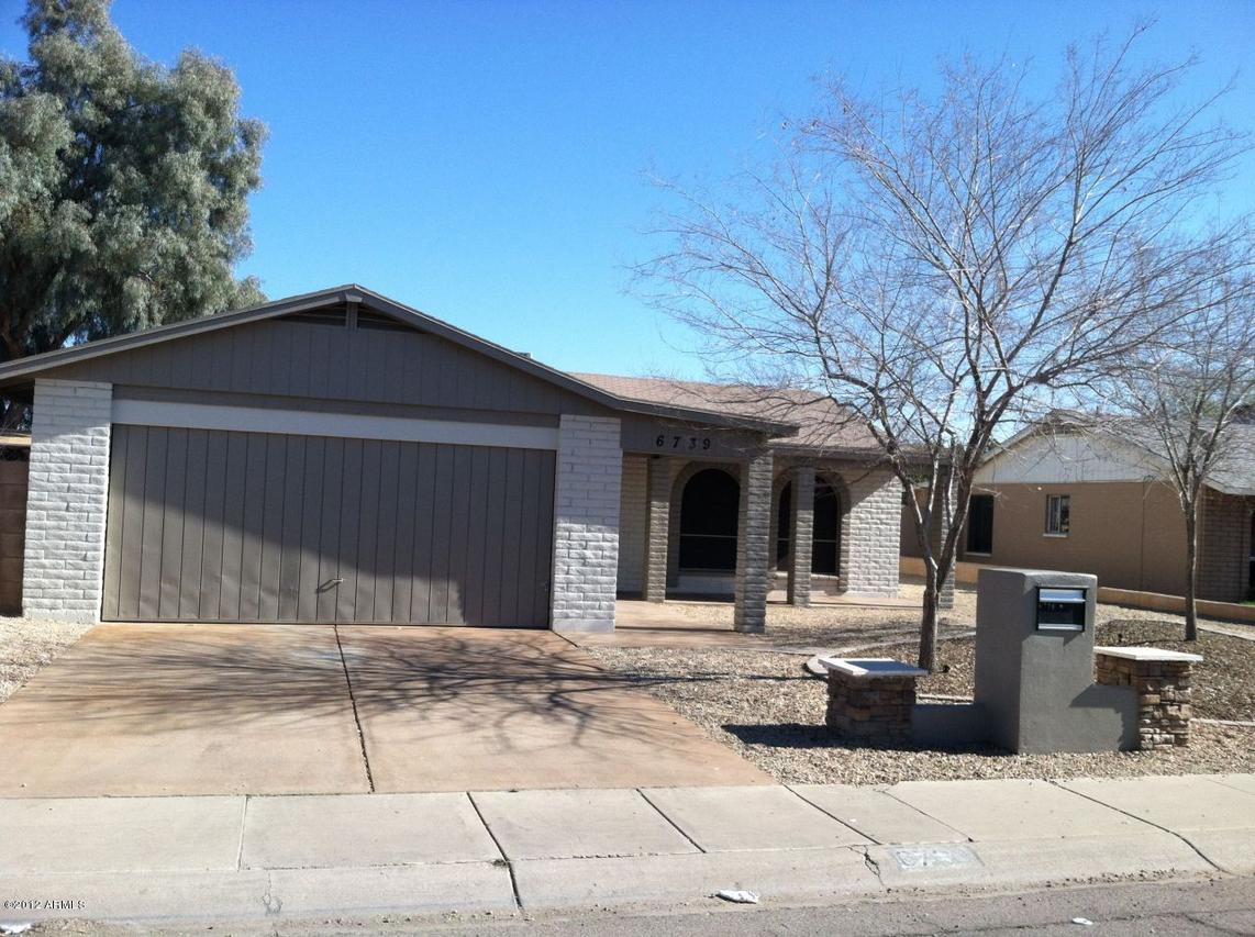 6739 N 65th Ave., Glendale, AZ 85301