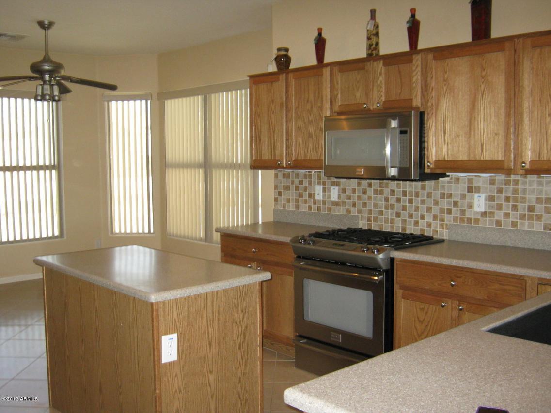 6881 S Granite Dr., Chandler, AZ 85249