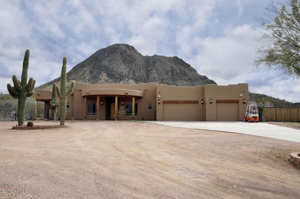 3225 W Gibbons Rd., New River, AZ 85087