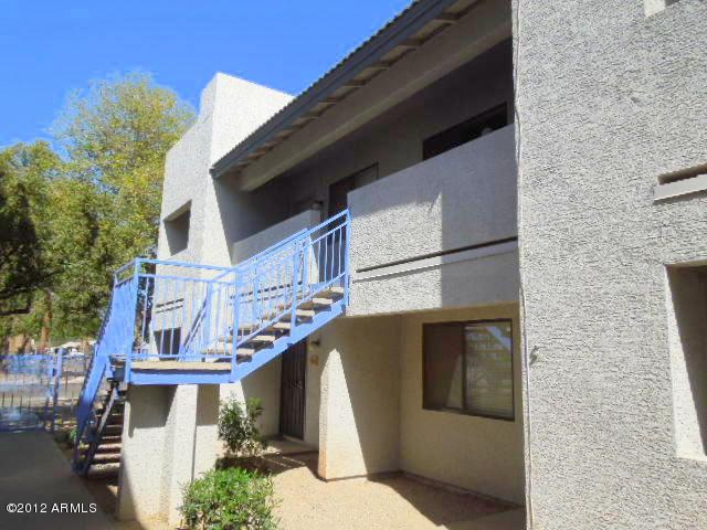 3301 E Earll Dr. #207, Phoenix, AZ 85018