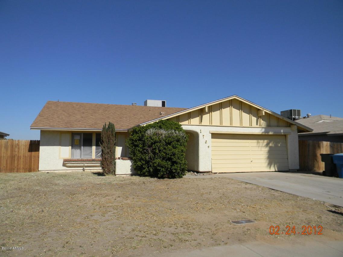 1702 E Saint Anne Ave., Phoenix, AZ 85042