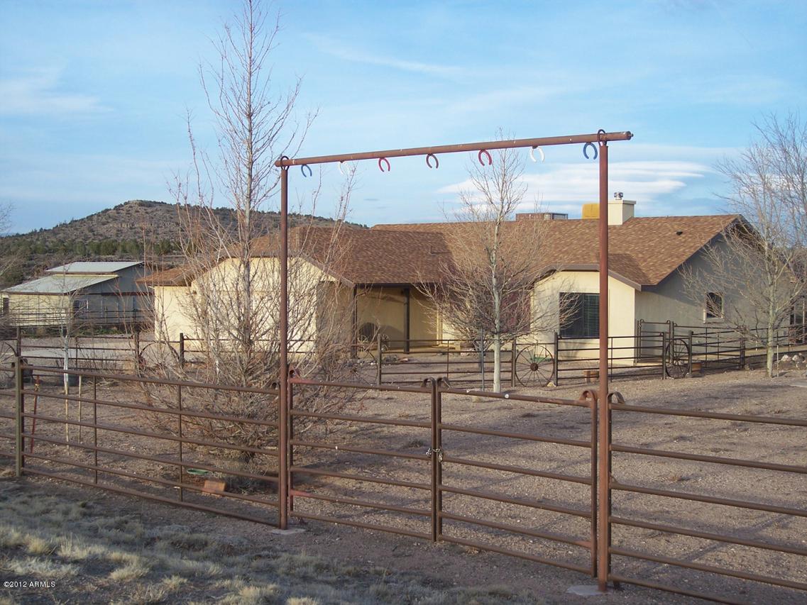 21555 N Hackamore Ln., Paulden, AZ 86334