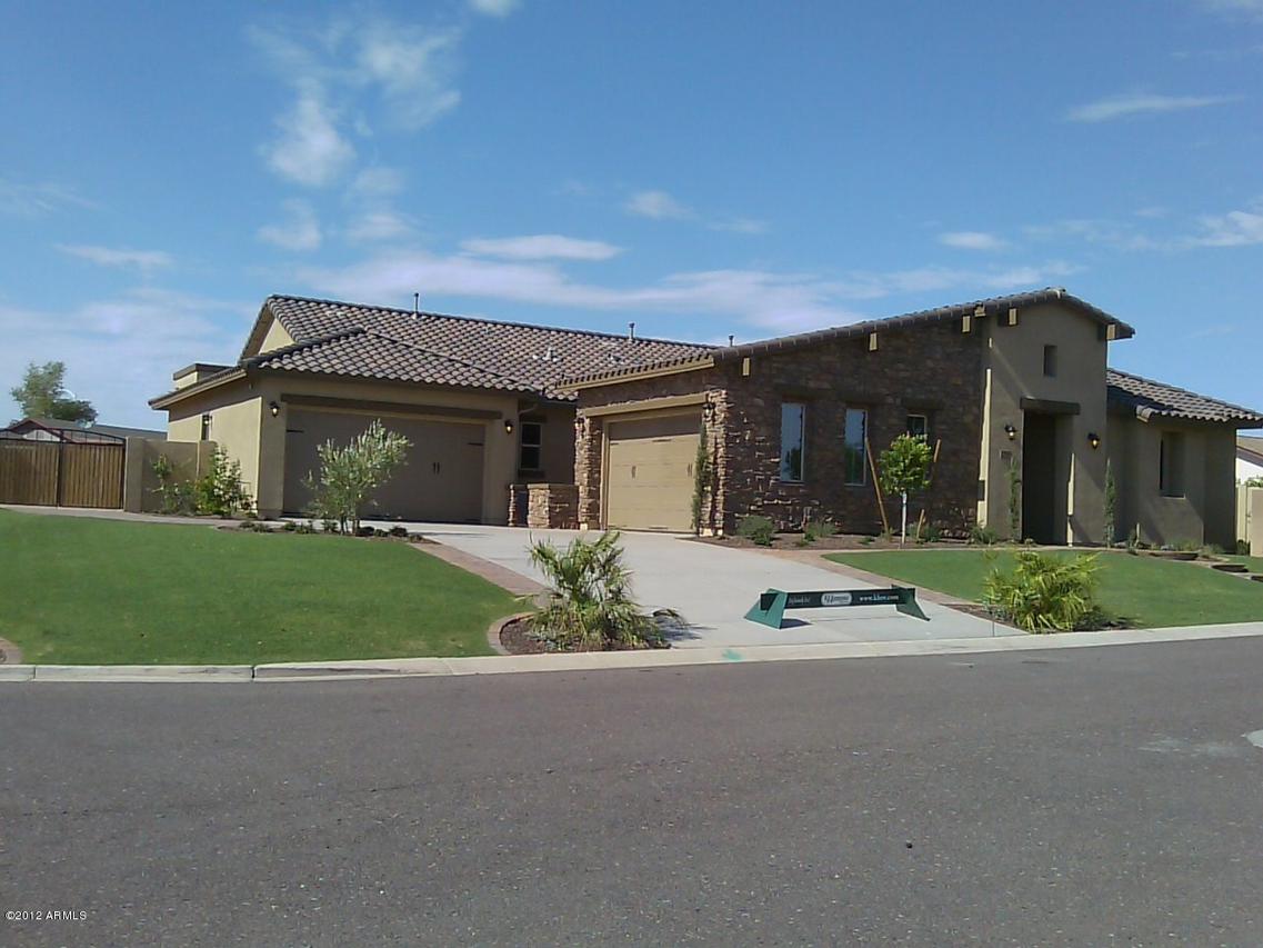 7160 E Ingram St., Mesa, AZ 85207