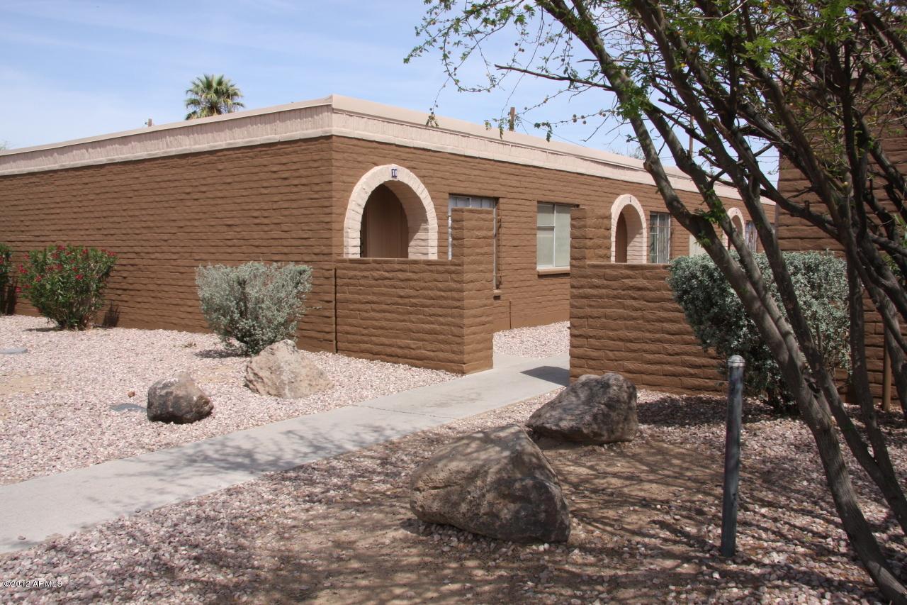 6727 N 61st Ave., Glendale, AZ 85301