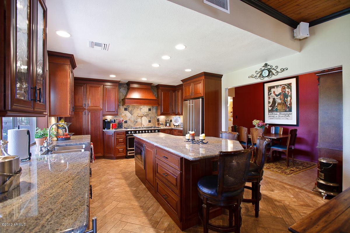 412 E Loyola Dr., Tempe, AZ 85282