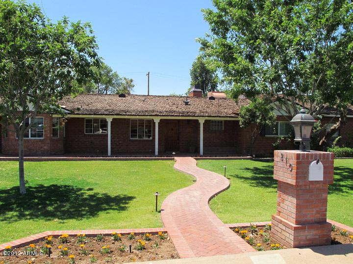 210 W Glenn Dr., Phoenix, AZ 85021