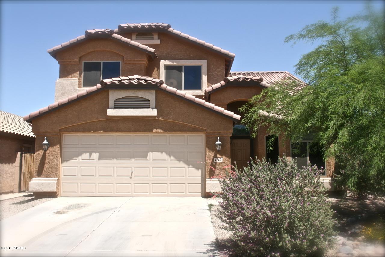 1742 E Angeline Ave., San Tan Valley, AZ 85140