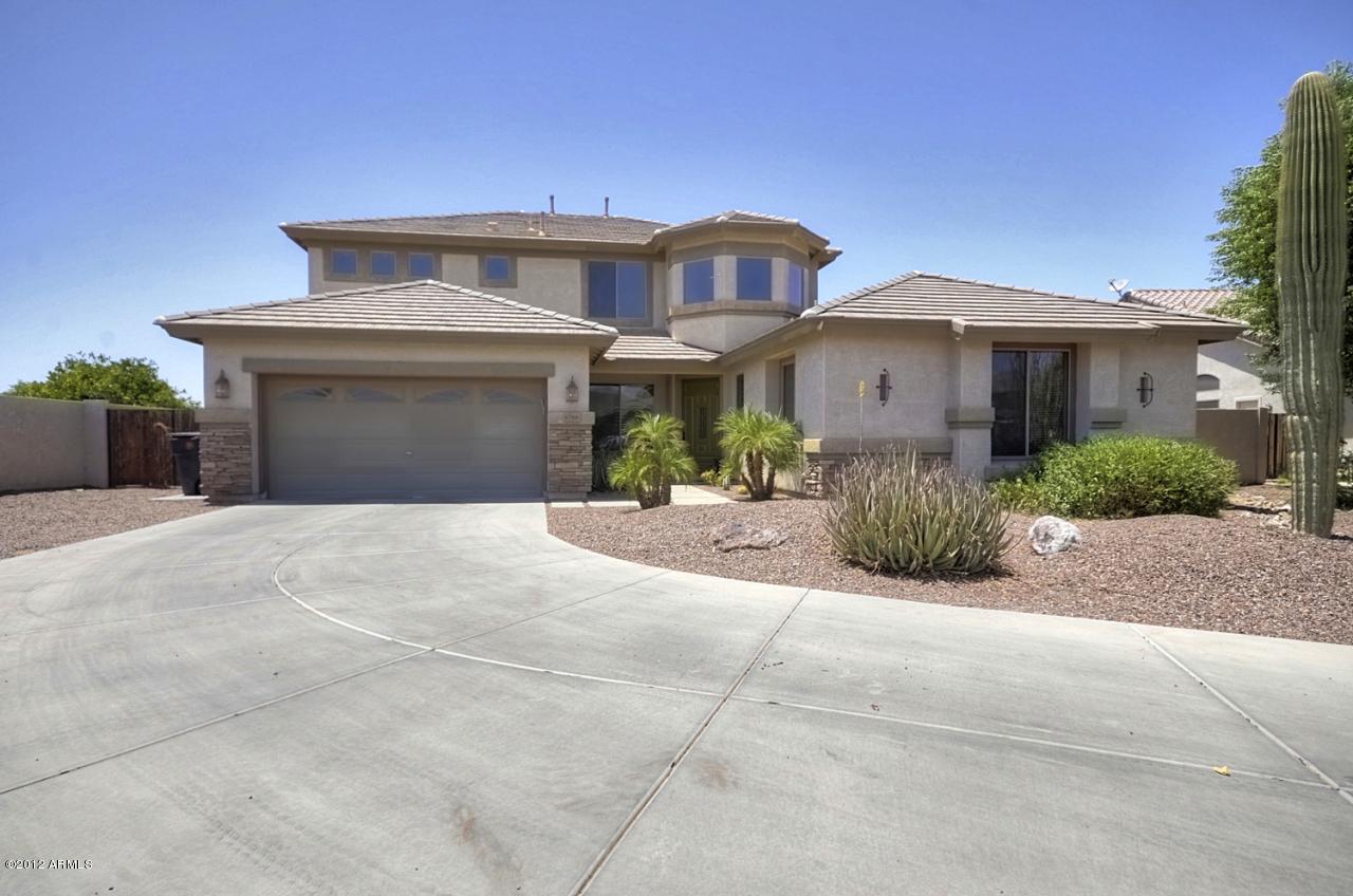 6766 S Seneca Way, Gilbert, AZ 85298