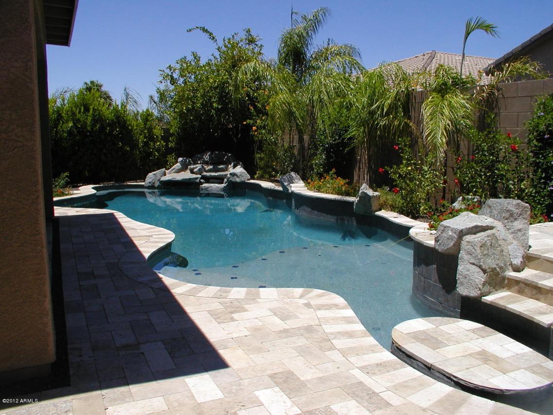 2626 W Florimond Rd., Phoenix, AZ 85086