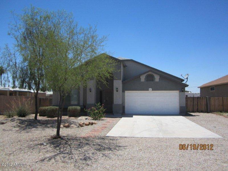 682 S Lawson Dr., Apache Junction, AZ 85120