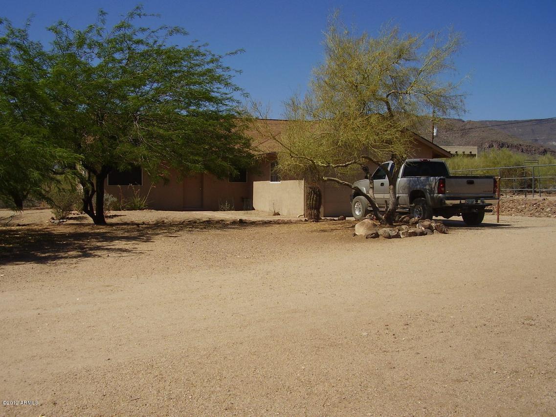 2244 E Venado Dr., New River, AZ 85087