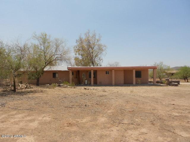 1717 E Circle Mountain Rd., New River, AZ 85087