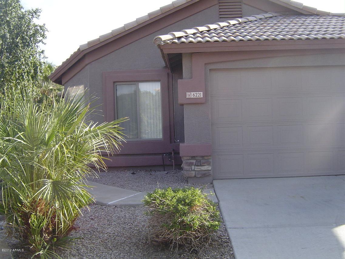 6221 E Roland St., Mesa, AZ 85215