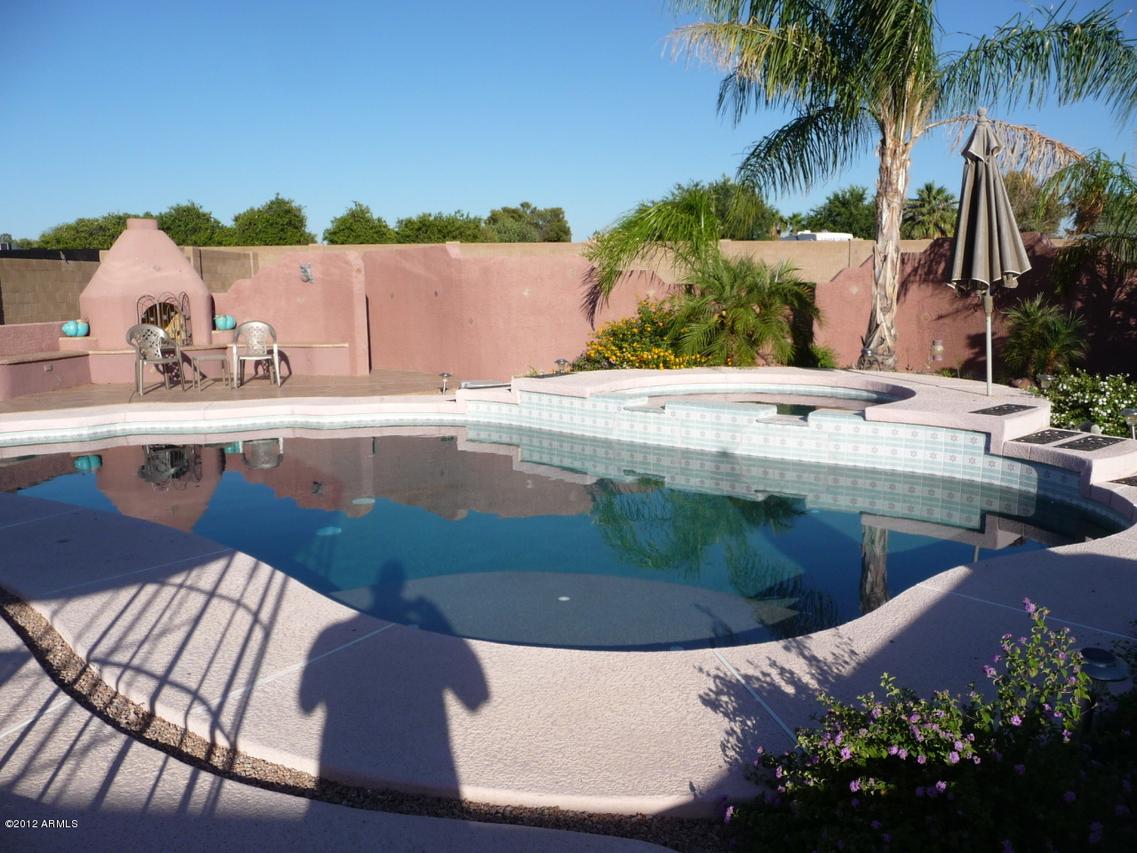 18009 N 63rd Dr., Glendale, AZ 85308