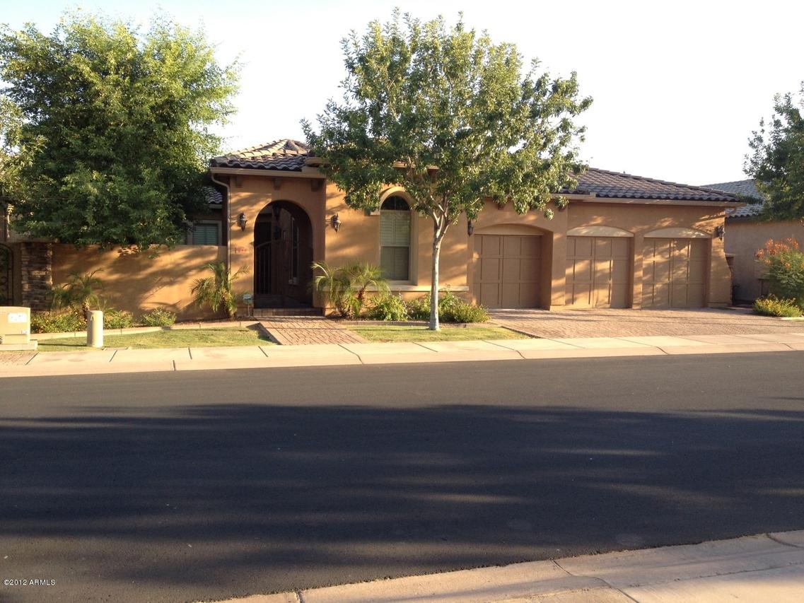 693 E Sunburst Ln., Tempe, AZ 85284