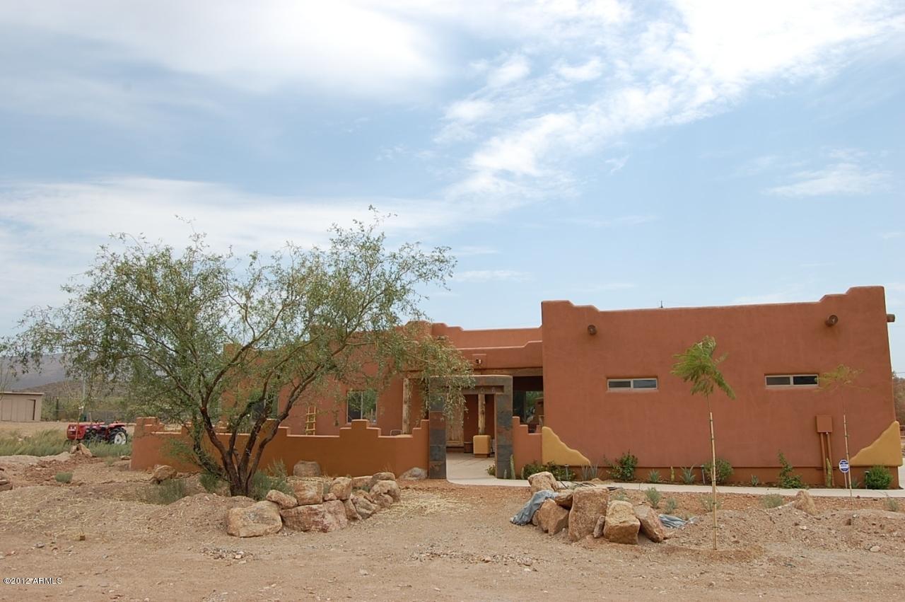 47206 N 10th Ave., New River, AZ 85087