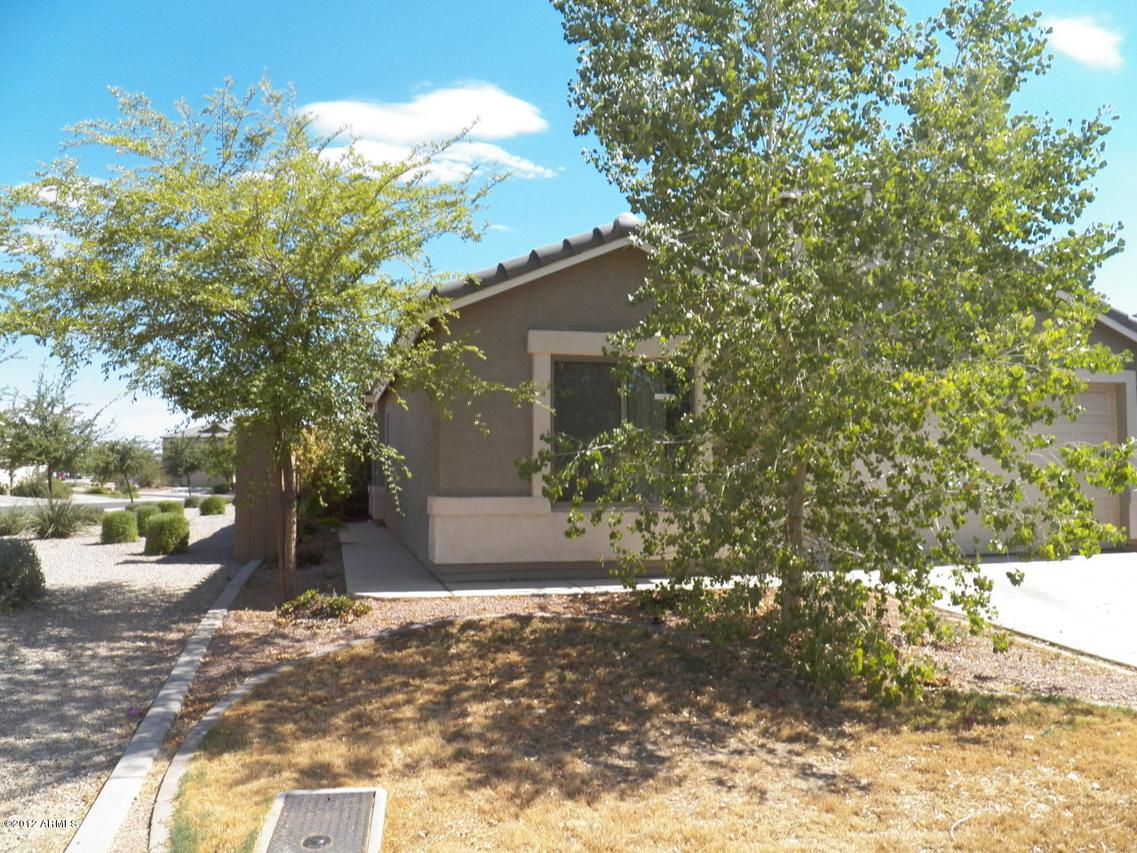 1425 E Leslie Ave., San Tan Valley, AZ 85140