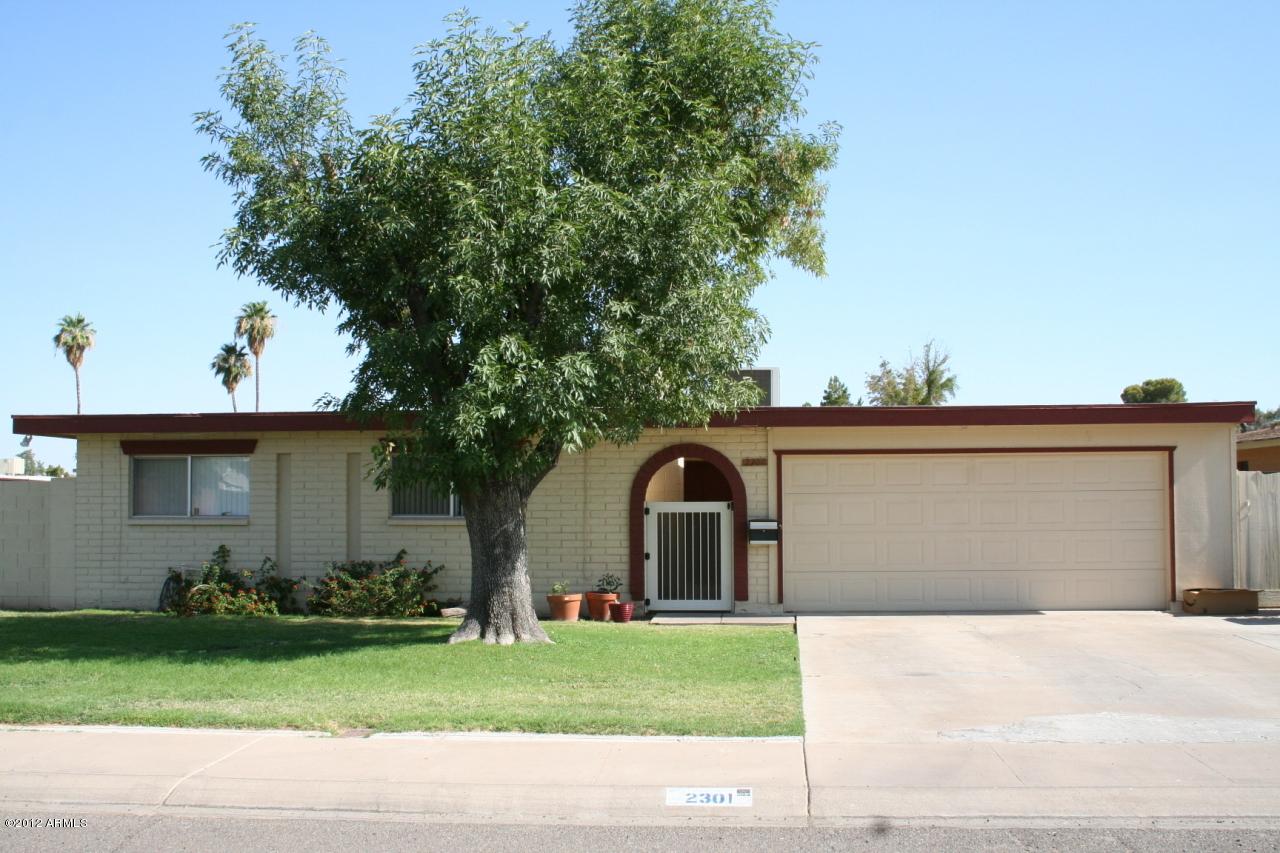 2301 W Corrine Dr., Phoenix, AZ 85029