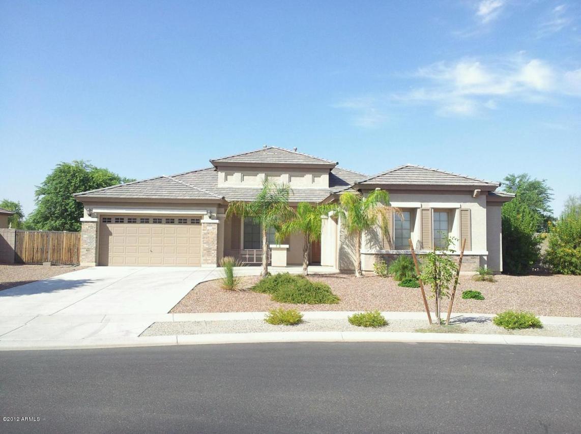 8557 W Laura Ln., Glendale, AZ 85305