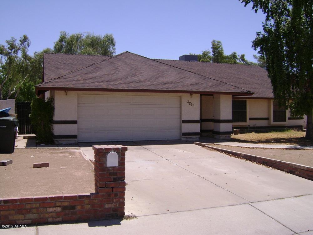 3217 W Campo Bello Dr., Phoenix, AZ 85053