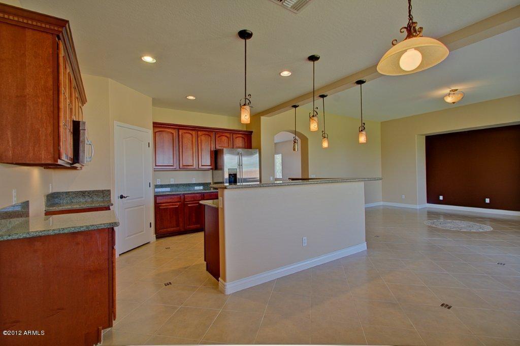 1933 W Spur Dr., Phoenix, AZ 85085