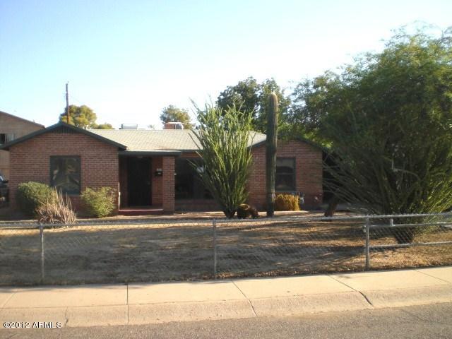 2314 E Mitchell Dr., Phoenix, AZ 85016