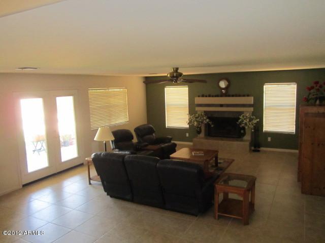 421 N Kenneth Pl., Chandler, AZ 85226