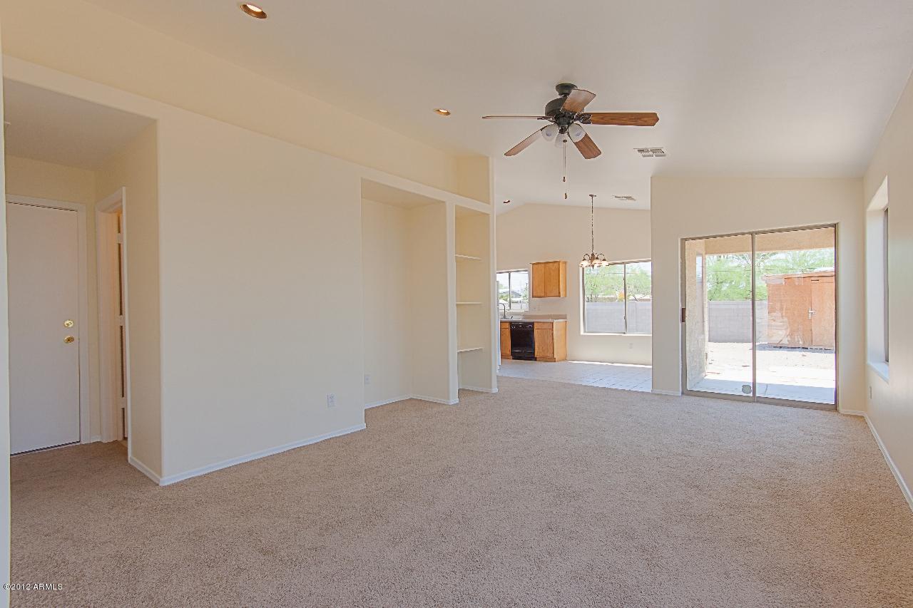 325 E Vogel Ave., Phoenix, AZ 85020